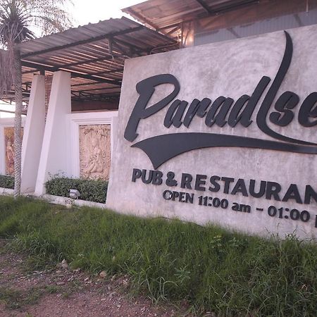 Paradise Inn And Dining Sara Buri Esterno foto